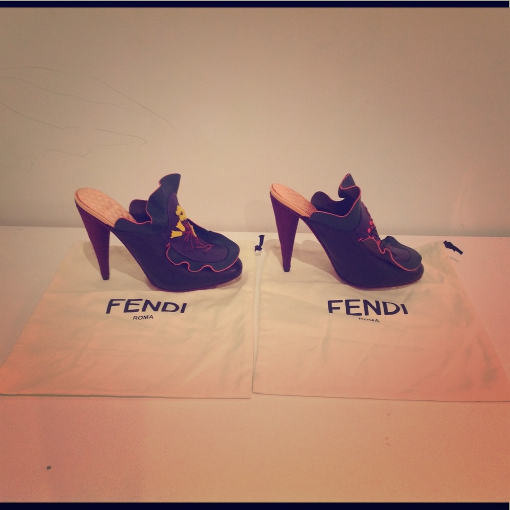 FENDI FLORAL SHOES FLORAL 2016 RUNWAY SZ 8
